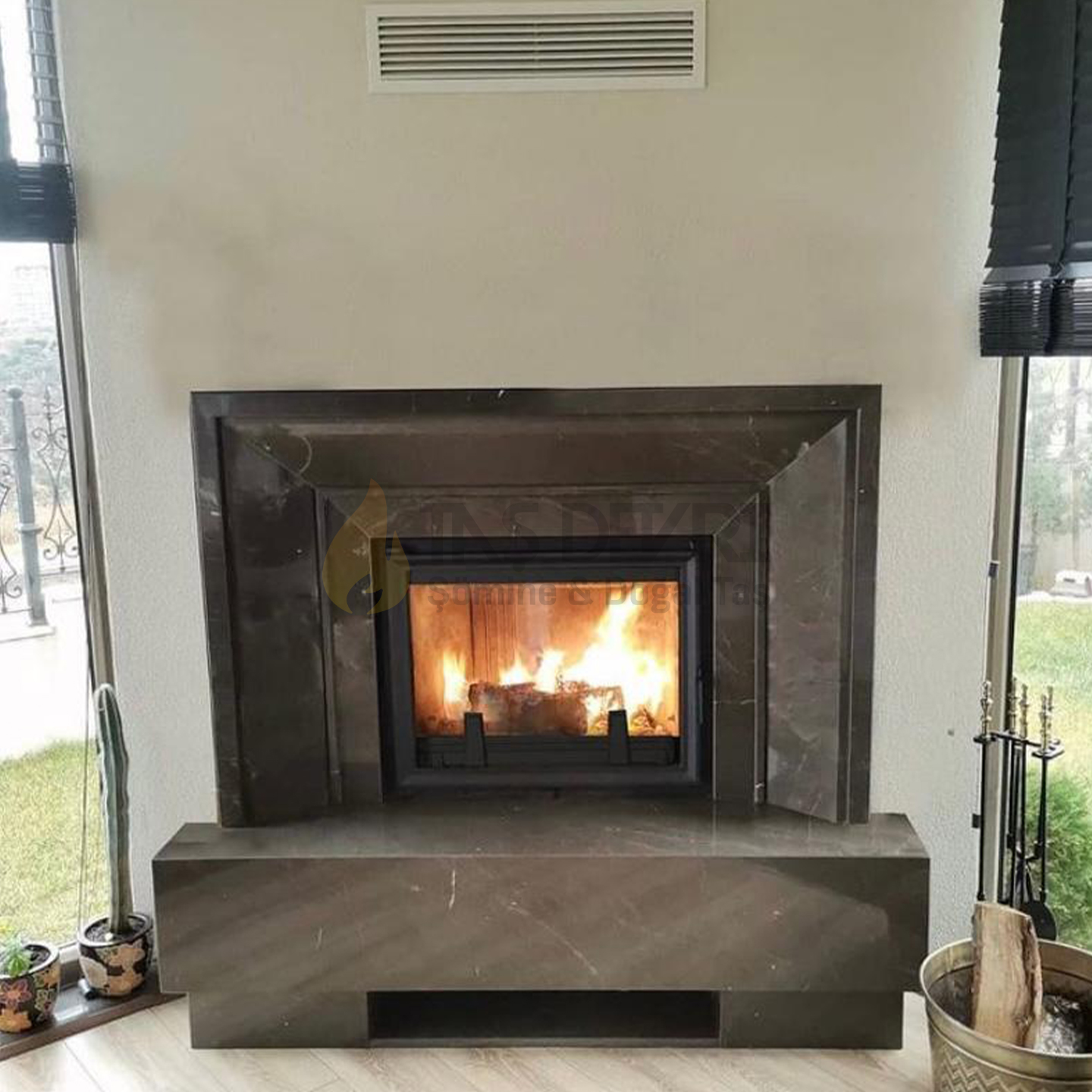 Corner Wood-Burning Fireplace 33