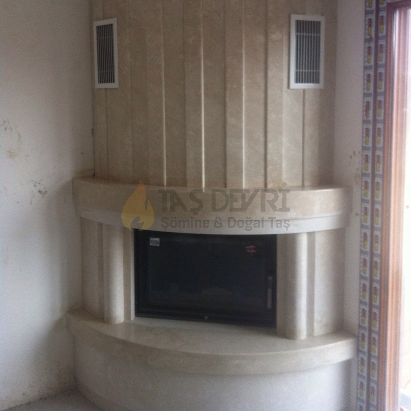 Corner Wood-Burning Fireplace 46